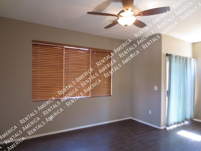 Foto del edificio - 21829 N 40th Pl