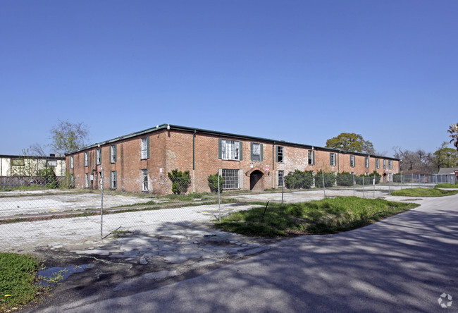 Building Photo - Rose Garden Apartments