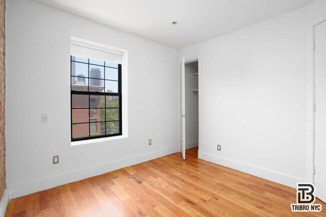 Building Photo - 3 bedroom in Brooklyn NY 11217