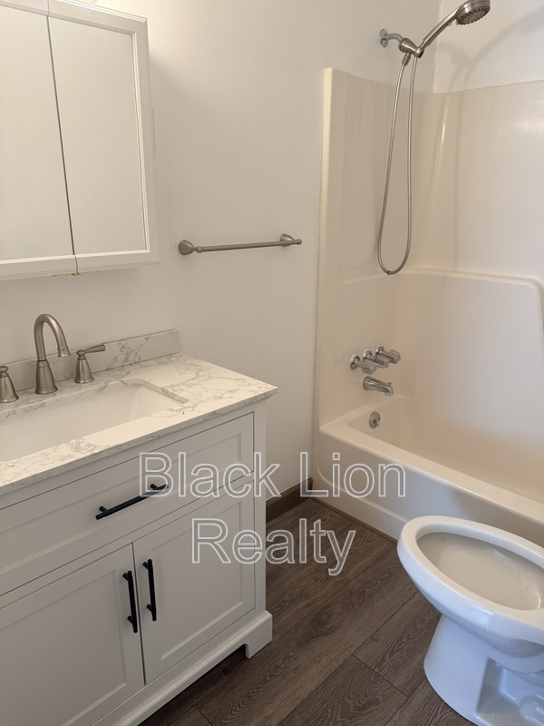 Foto del edificio - 930 Quash St