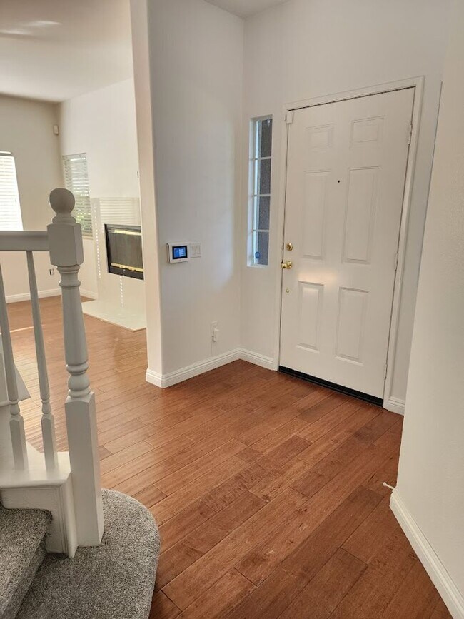 Foto del edificio - South Temecula 3 Bedroom Townhome with 2 C...