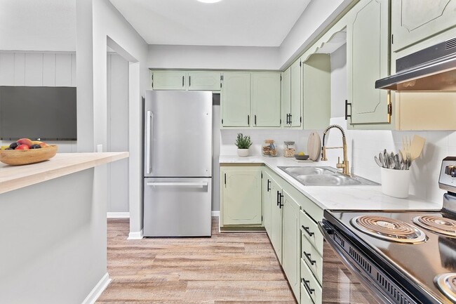 Building Photo - 3050 N 58th St