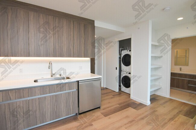 Foto del edificio - Brand New 1 Bedroom | 1 Bathroom The Park on Keeamoku