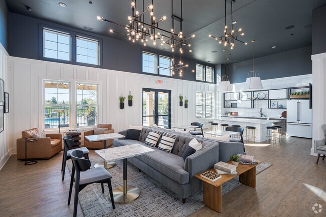 Social Lounge - Elwood Apartment Homes