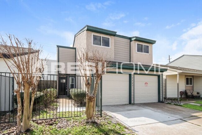 Building Photo - 10265 Colony Ct