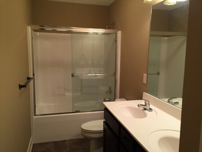 Foto del edificio - 15466 NW 124th St