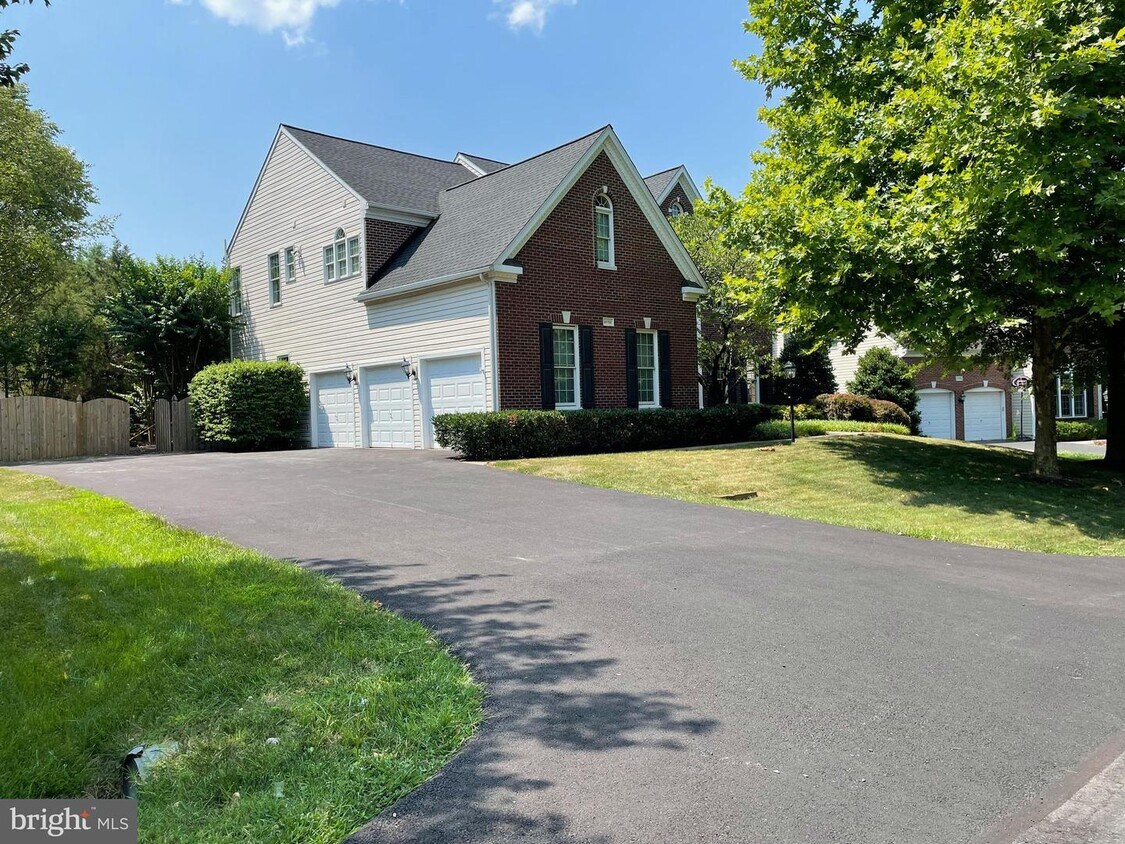 Foto principal - 20752 Ashburn Station Pl