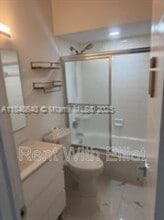 Building Photo - 2671 Parkview Dr S