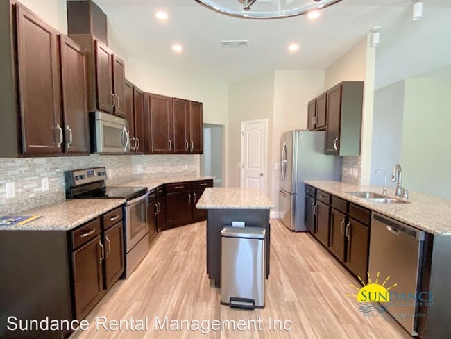 Building Photo - 4 br, 3 bath House - 8358 Beleza Street