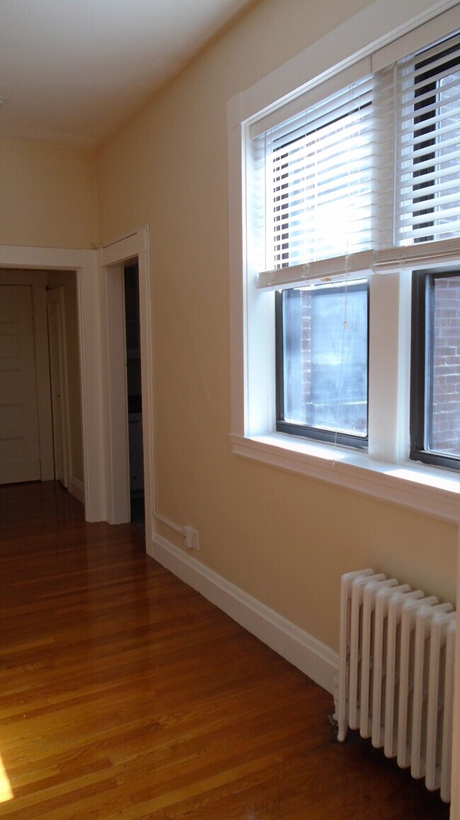 Foto del edificio - 1475 Beacon St