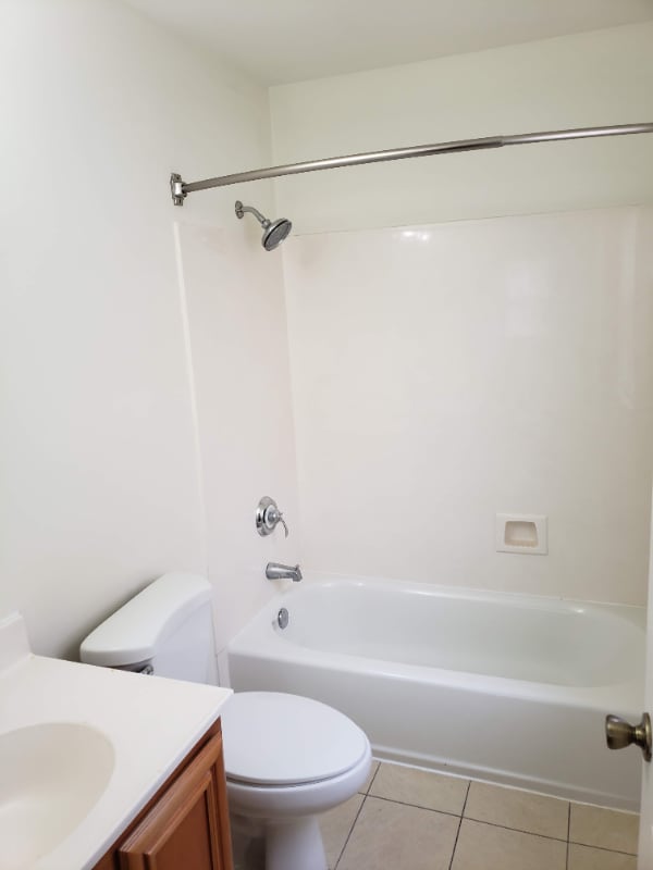 Foto del edificio - 1616 Hickory Ave