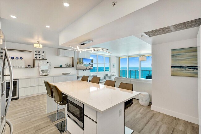 Building Photo - 2501 S Ocean Dr