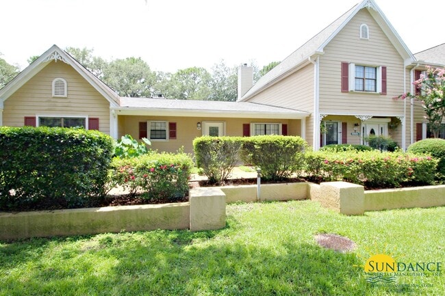 Building Photo - Stunning Waterfront Condo in Garnier's Cay Phase II, Shalimar!