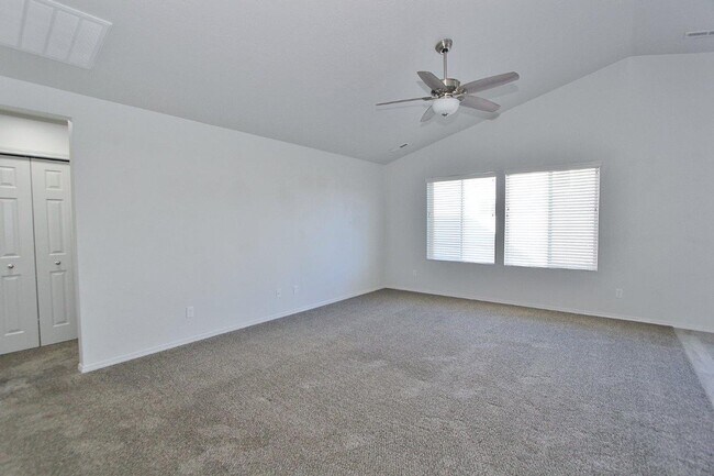 Building Photo - Single-Level Home In Quiet Neighborhood