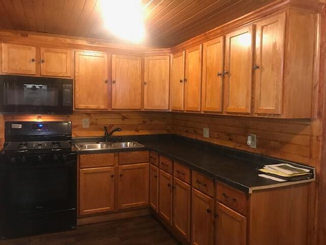 Building Photo - 4318 Golf Dr