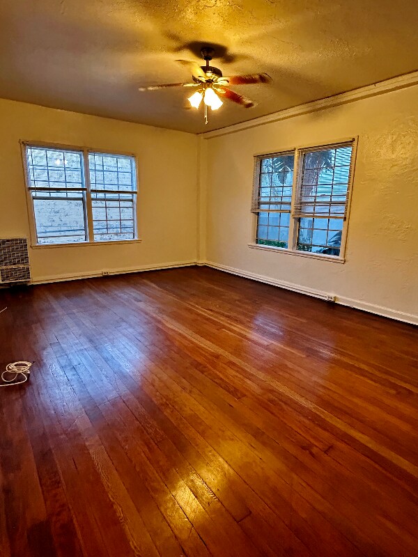 Building Photo - 1523 N McCadden Pl