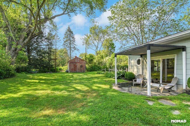 Foto del edificio - Airy Renovated Ranch in Stone Ridge