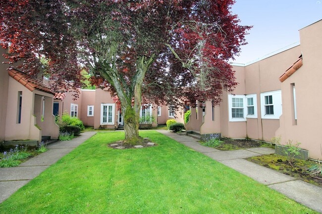 Building Photo - 826 N Humboldt St