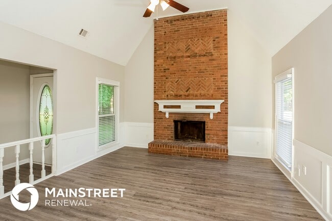 Building Photo - 4953 Brooksbank Cove N