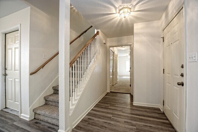 Foto del edificio - 101 S Mockingbird Cir