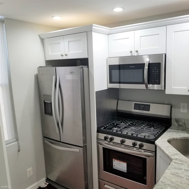 Foto del edificio - Studio, 1 bath  - 715 Belgrade St 2R