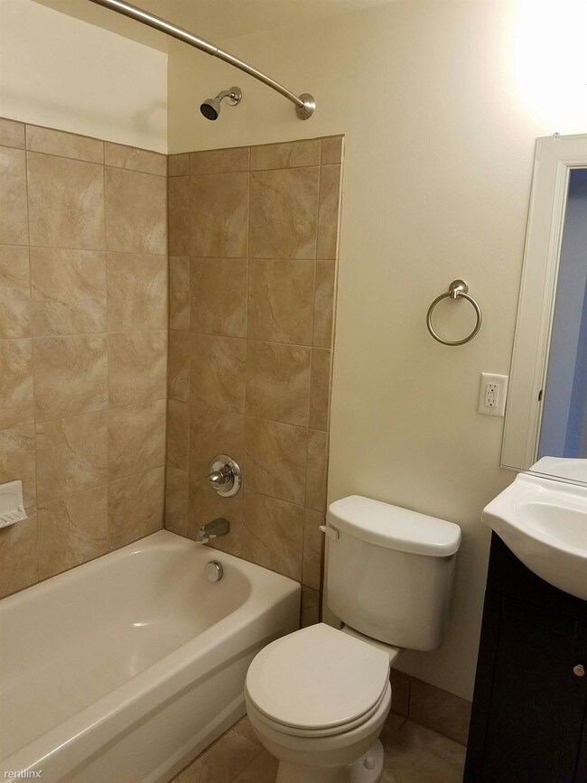 Foto del edificio - 1020 N Calvert St