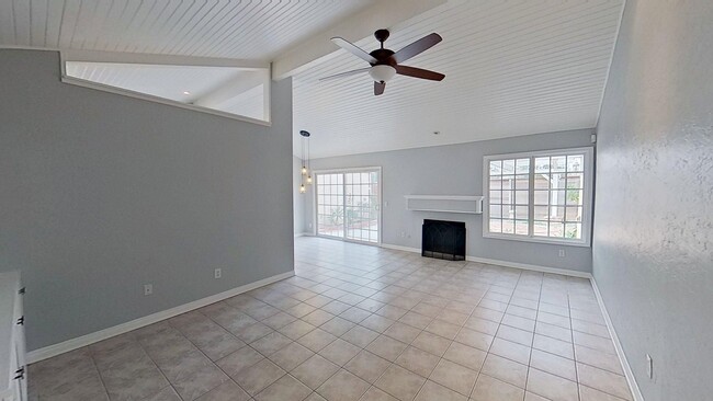 Building Photo - 31226 Via San Vicente