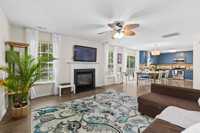 Foto del edificio - 512 Red Oak Ct