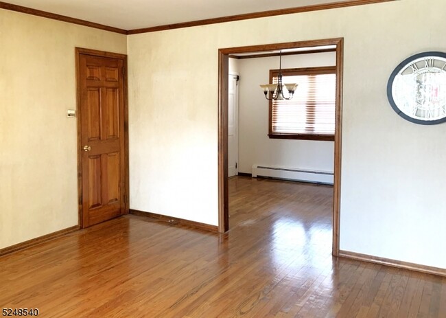 Building Photo - 15 Atherton Ct