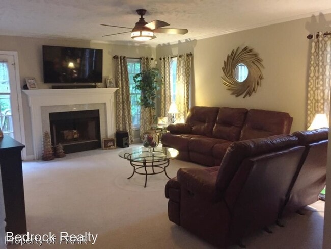 Foto del edificio - 4 br, 2.5 bath House - 5811 Cherrystone Lane