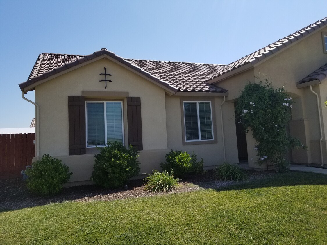 Primary Photo - 2513 N Creekside Dr