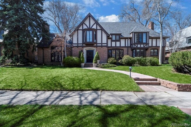 Foto del edificio - LOCATION LOCATION!! Exquisite English Tudor at the Denver Country Club located just 1 block away ...