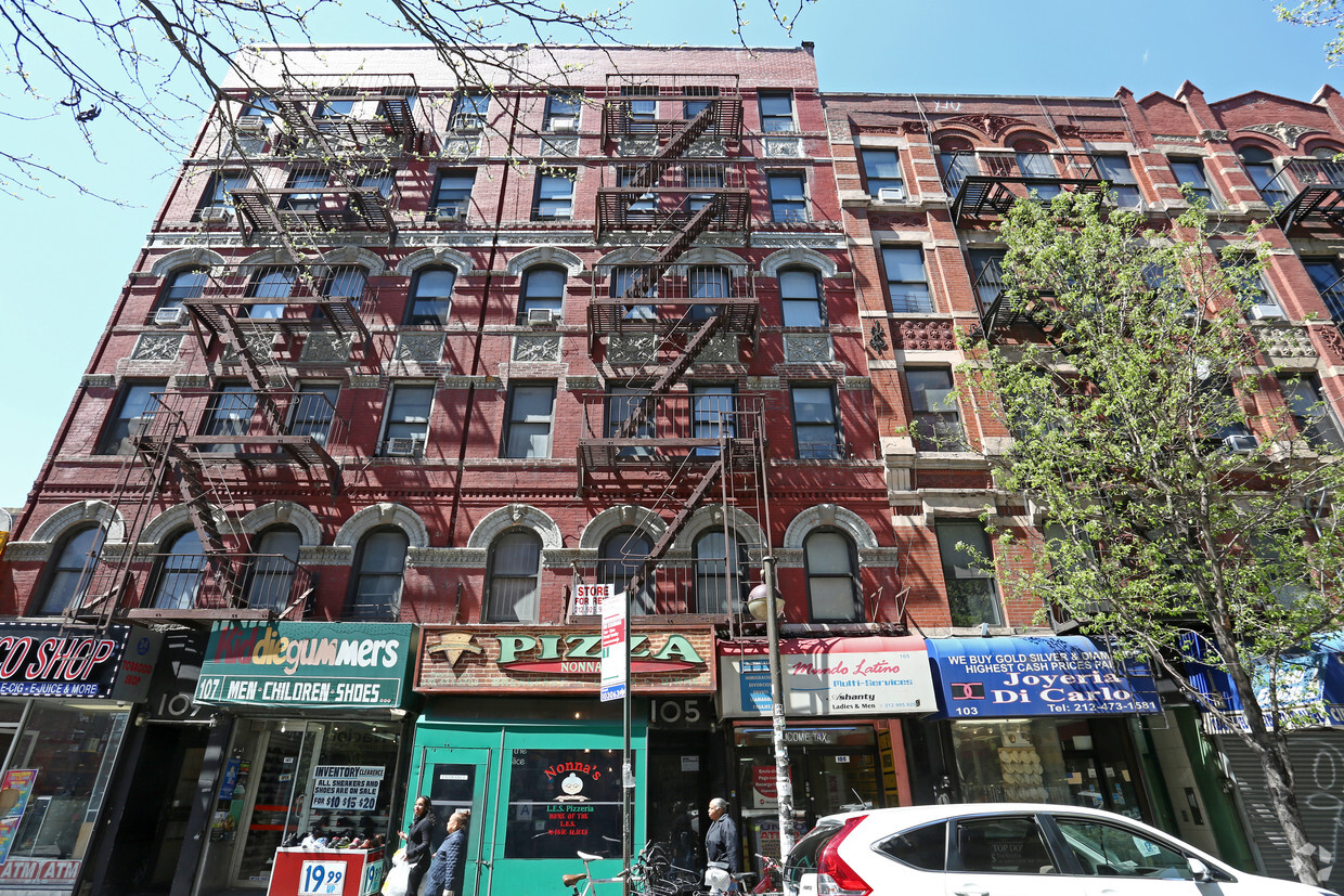 Building Photo - 105 Clinton St