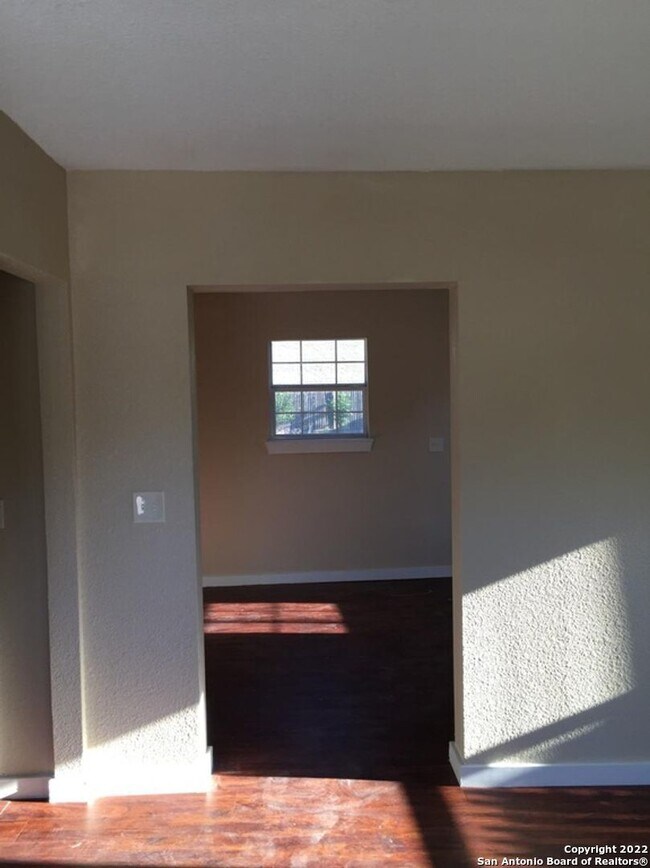 Building Photo - 710 Poinsettia-