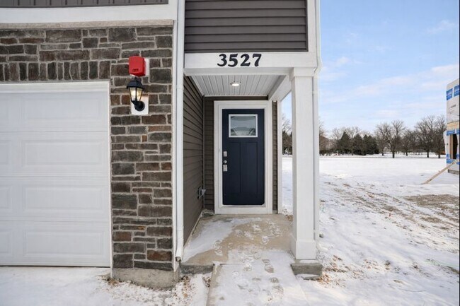 Foto del edificio - 3527 Richardson Cir