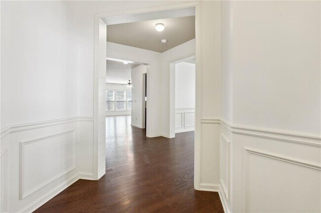 Foto del edificio - 655 Township Cir