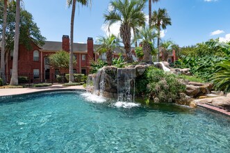 Miramar Townhomes photo'