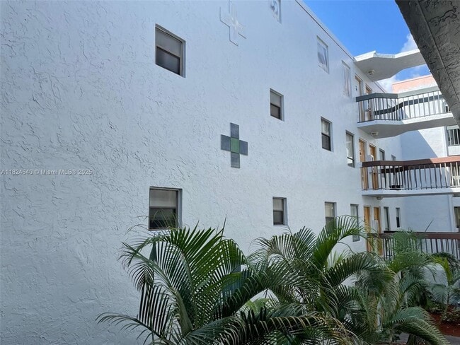 Building Photo - 1750 N Congress Ave