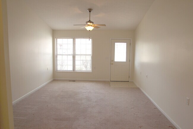 Building Photo - 104 Brookside Dr