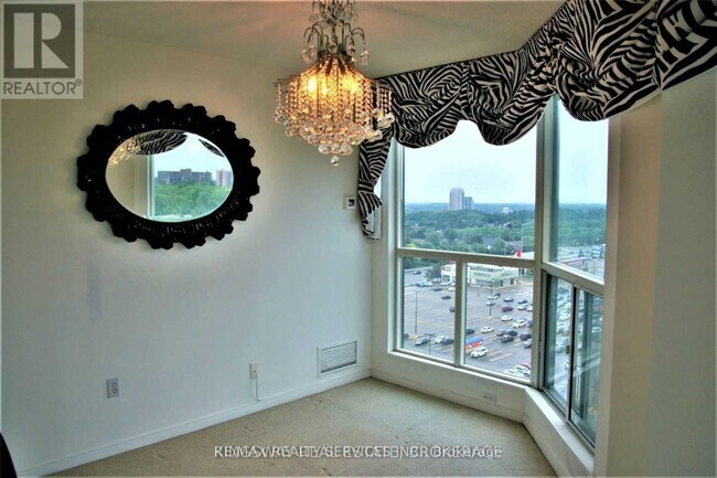 Photo du bâtiment - 2177 Burnhamthorpe Rd W