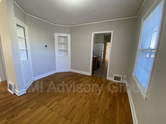 Foto del edificio - 617 SW Roosevelt St