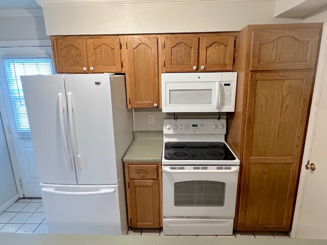 Foto del edificio - 1523 E 120th St