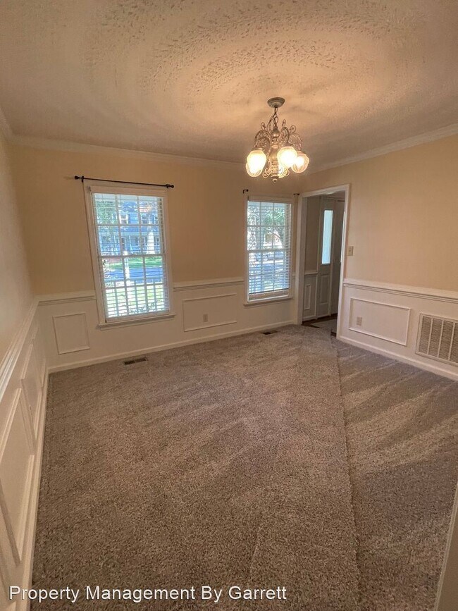 Building Photo - 4 br, 2.5 bath House - 403 Coach Hovis Drive