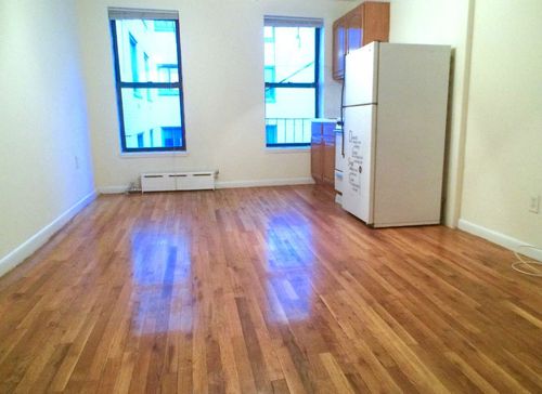 Building Photo - 1360 1st Ave