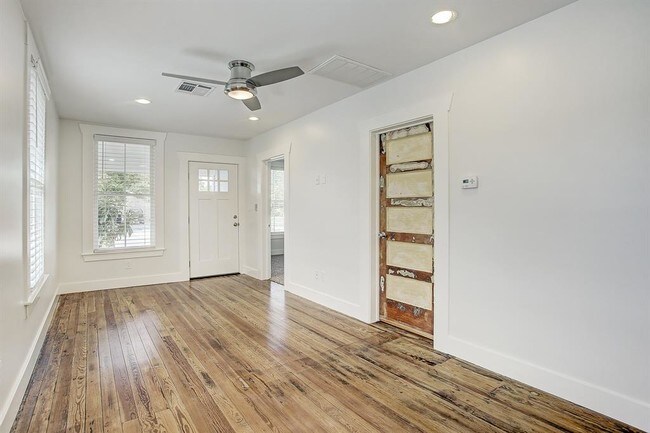 Foto del edificio - 304 E 33rd St