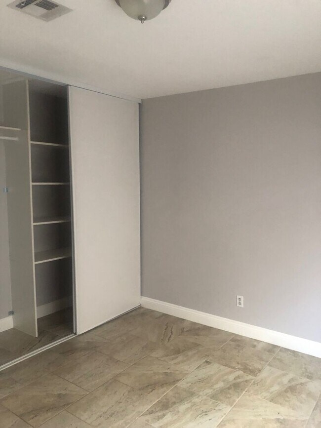 Building Photo - Beautiful Upgraded Home in Henderson