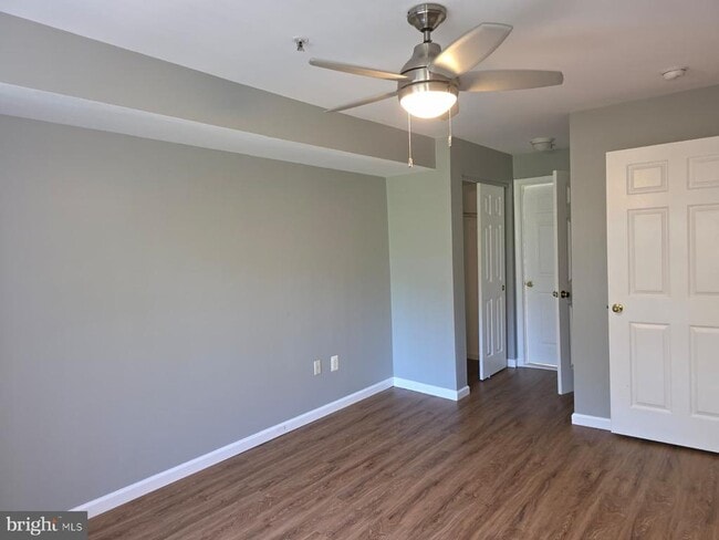 Building Photo - 13800 Farnsworth Ln