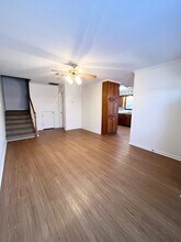 Building Photo - 122 Mall Cir