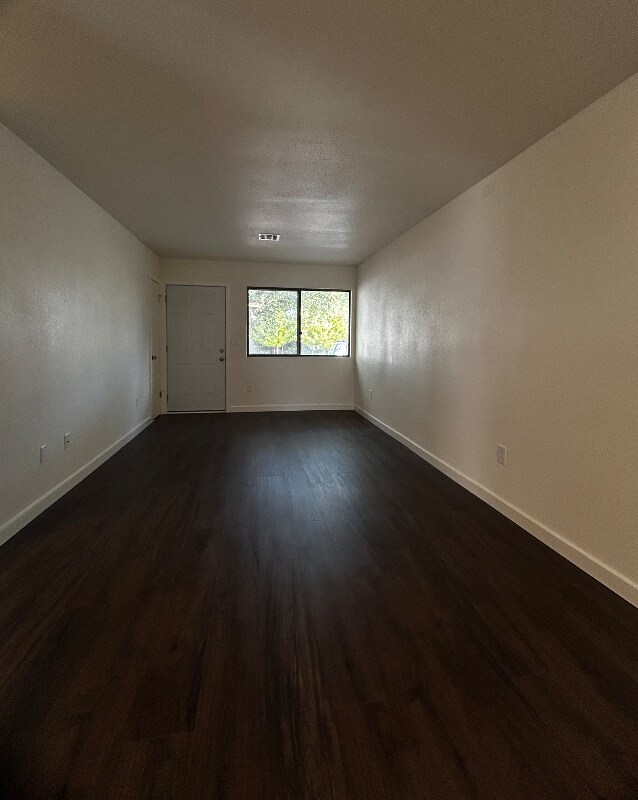 Foto del edificio - 3184 N Corrine Dr