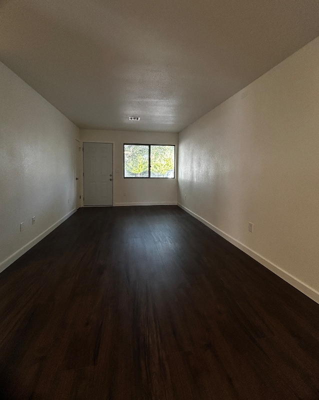 Building Photo - 3184 N Corrine Dr